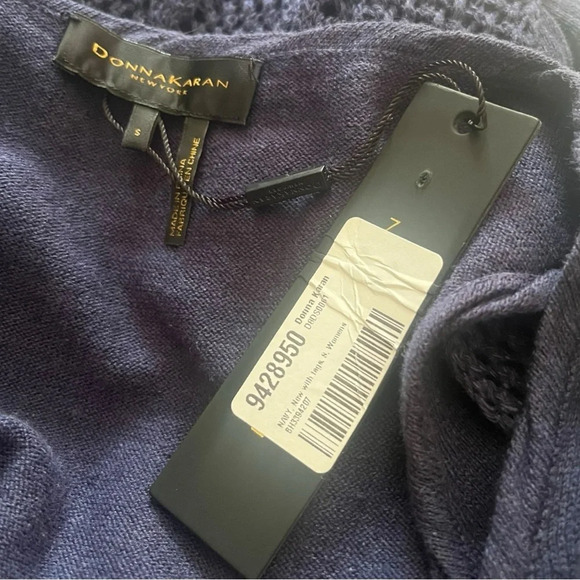 DONNA‎ KARAN Women's Navy Blue Sleeveless Crochet and Knit Top Small | NWT - Picture 8 of 8